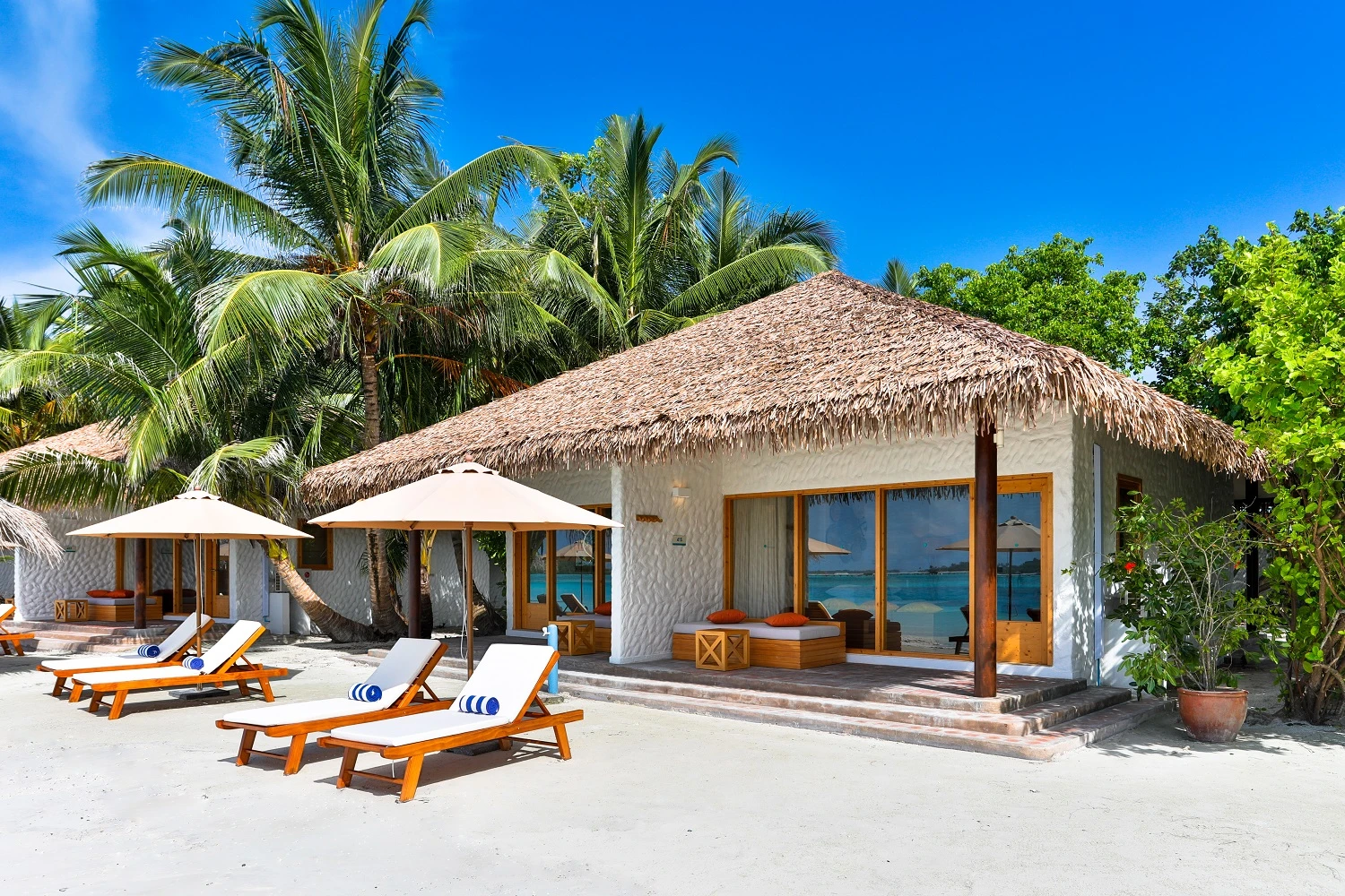 Cinnamon-Dhonveli-Maldives-Beach-Bungalow-Exterior-View-1