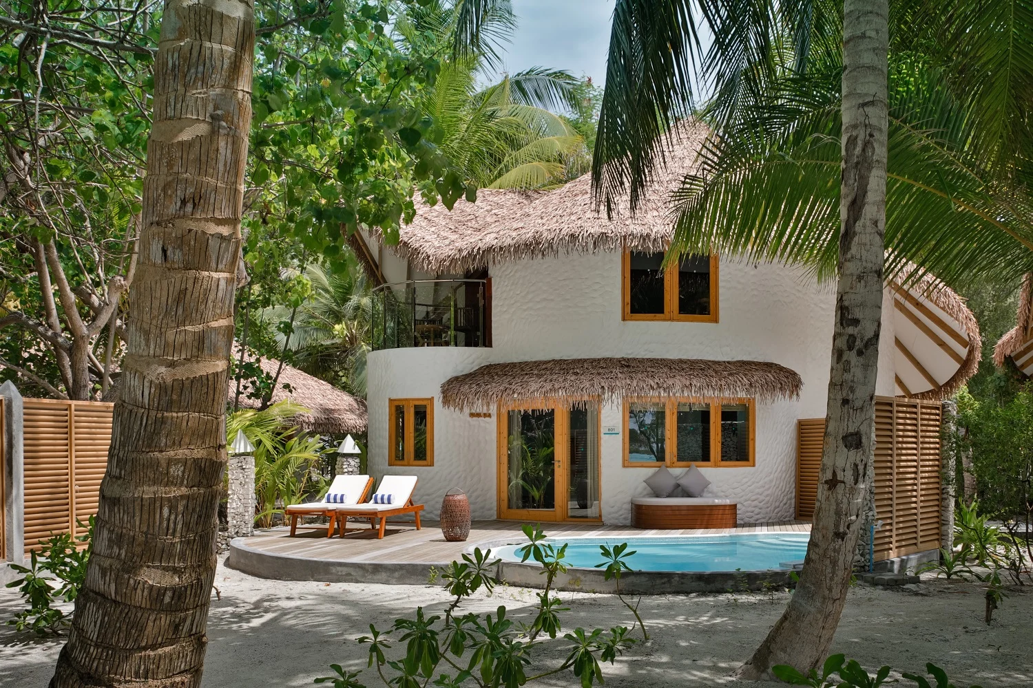 Cinnamon-Dhonveli-Maldives-Beach-Suite-with-Pool-Exterior-View-2