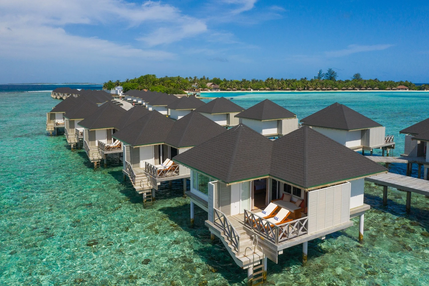 Cinnamon-Dhonveli-Maldives-Water-Bungalow-Aerial-View-2